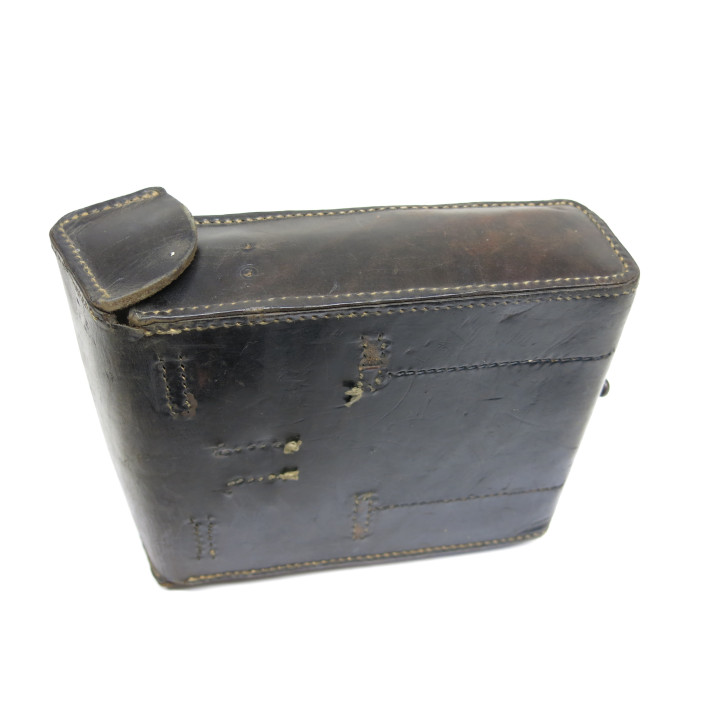 Trousse originale cuir de mitrailleur Allemand MG 34 / 42  datée 1939 ref 850 