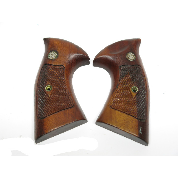Paire de plaquettes bois  Smith et Wesson  modele K ref 56