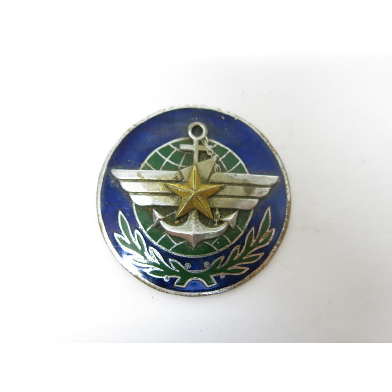 Insigne emaillé sud Corée epoque 1970  ref 741  