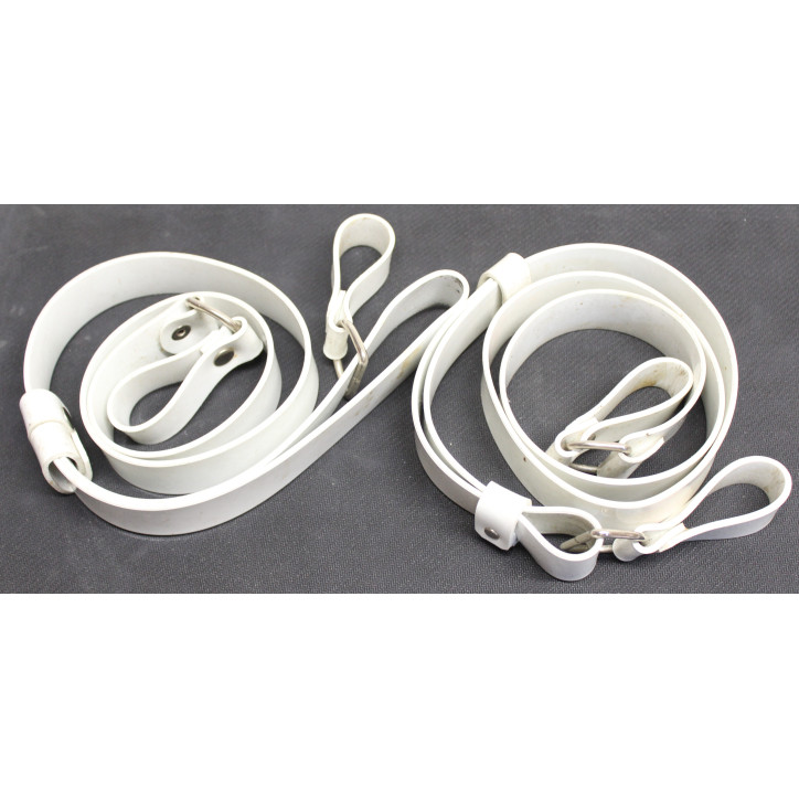 Ensemble ceinture et deux bretelles (baudrier) en plastique blanc