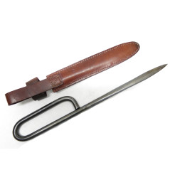 Poignard de tranchée Francais clou 1917 avec fourreau cuir marron