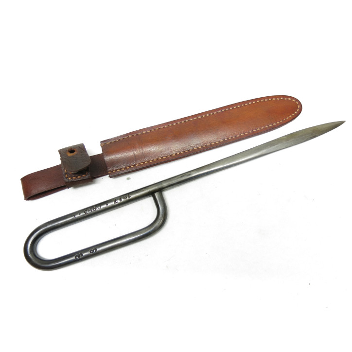 Fourreau cuir marron du poignard de tranchée Français clou 1917  ref bab 05