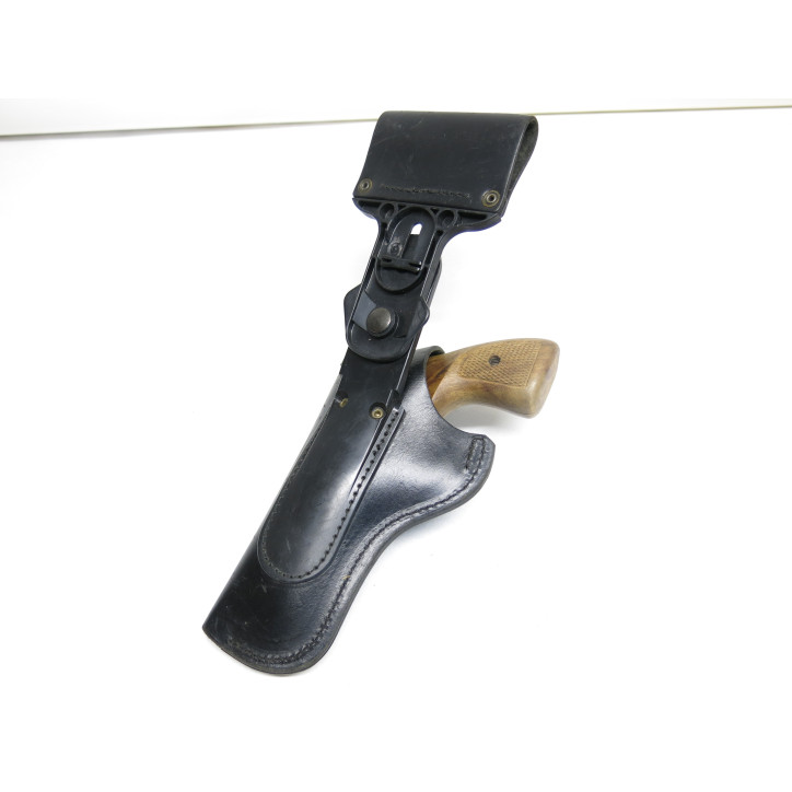 Etui cuir revolver  de 2 a 4 pouces ref 200 