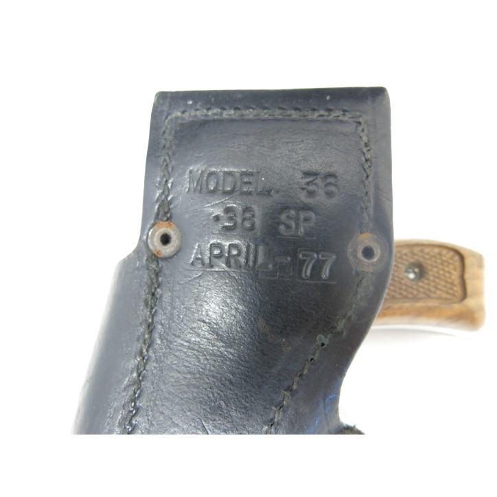 Etui cuir  revolver 2 pouces  ref 420