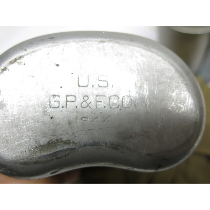 Gourde originale US 1944 complète avec quart et housse ref 980