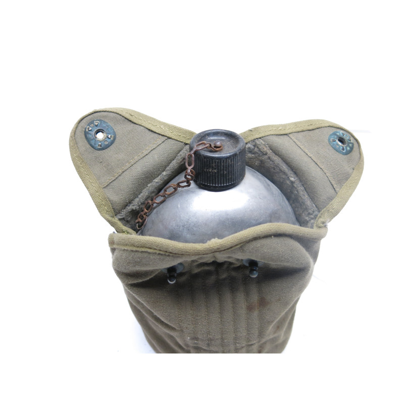 Gourde originale  US 1943 complète avec quart et housse ref  780