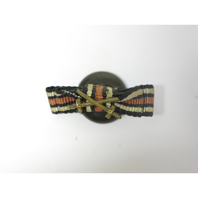 Boutonniere Croix de fer avec glaives ww1  ref 220
