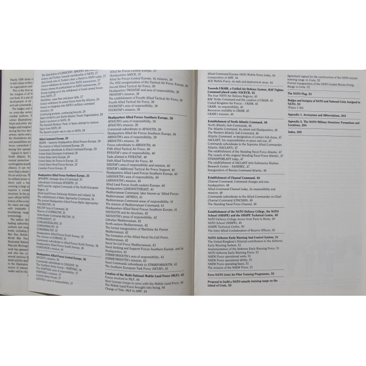 Livre NATO Forces: An Illustrated Reference to Their Organization and Insignia