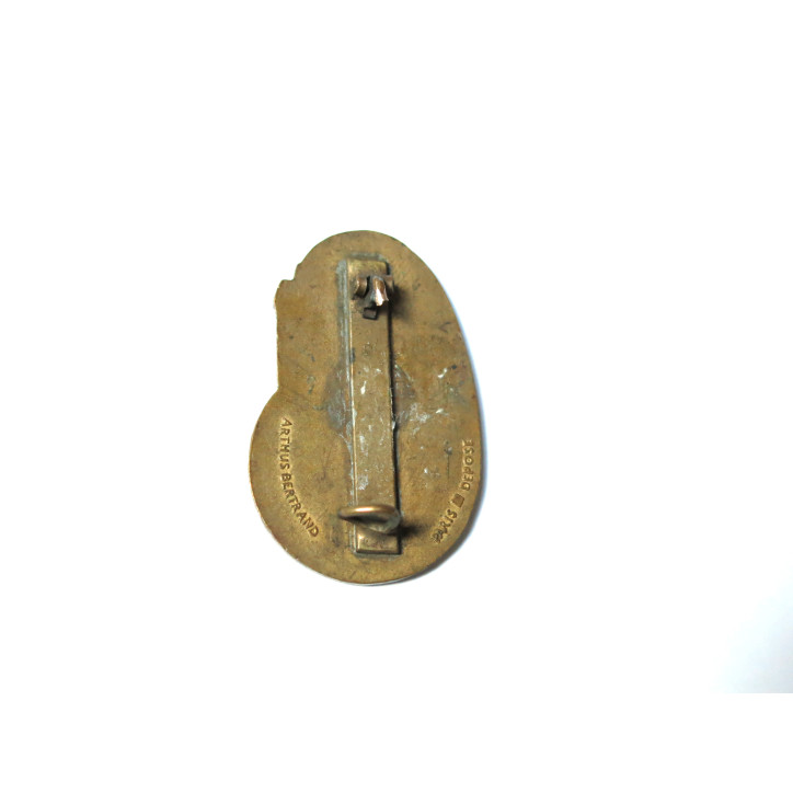 Insigne metal 6  REGIMENT D'ARTILLERIE Arthus  ref 215 