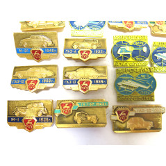 Lot de 18 insignes métal Russe ref 60 