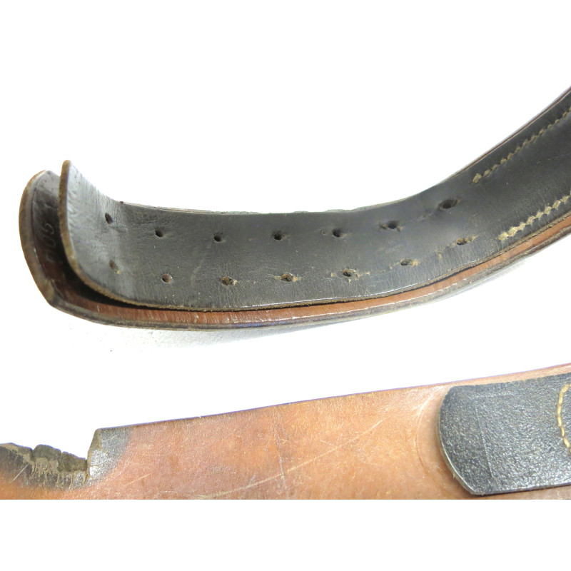 Ceinturon cuir Allemand original 1944 crochet acier ref 222