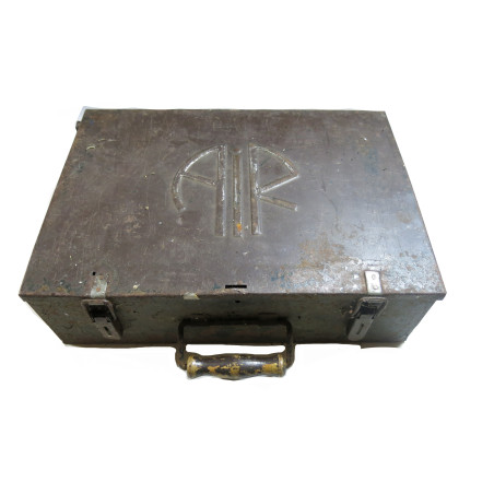 Caisse metal non identifiée ref 741