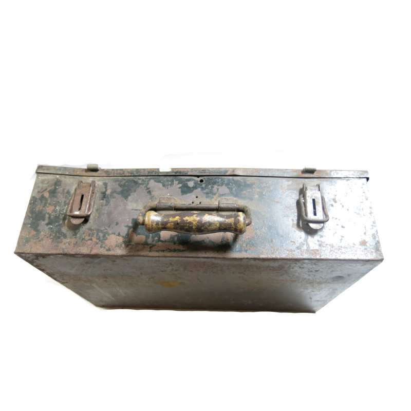 Caisse metal non identifiée  ref 741