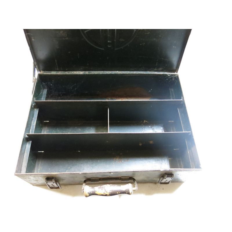 Caisse metal non identifiée  ref 741