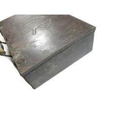 Caisse metal non identifiée  ref 741