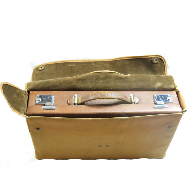 Valise cuir  officier ref 602