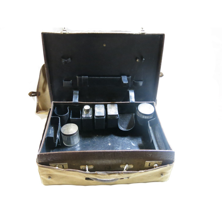 Valise cuir  officier ref 789