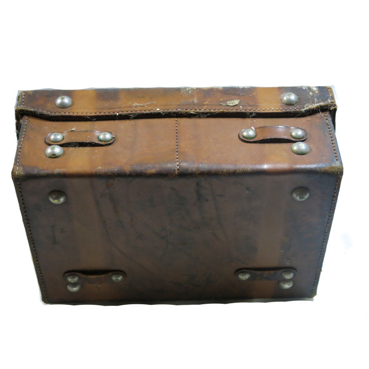 Petite valise cuir non identifiée   ref 821