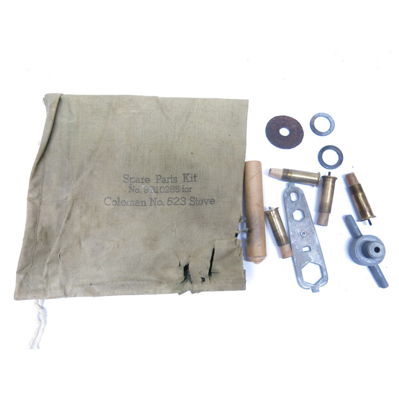Pochette avec pieces de rechaud coleman US 1944 ref 78