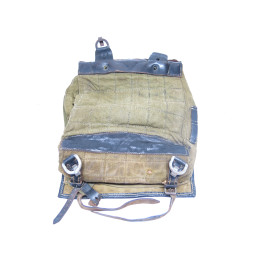 Sac a dos poil de vache Allemand daté 1941  ref  1010