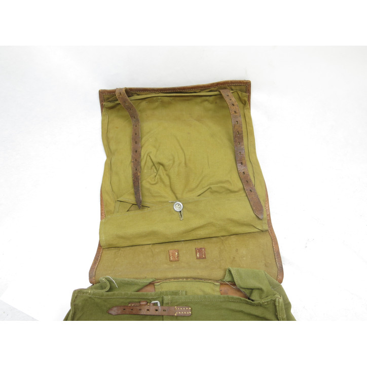 Sac a dos poil de vache Allemand daté 1936   ref  1050