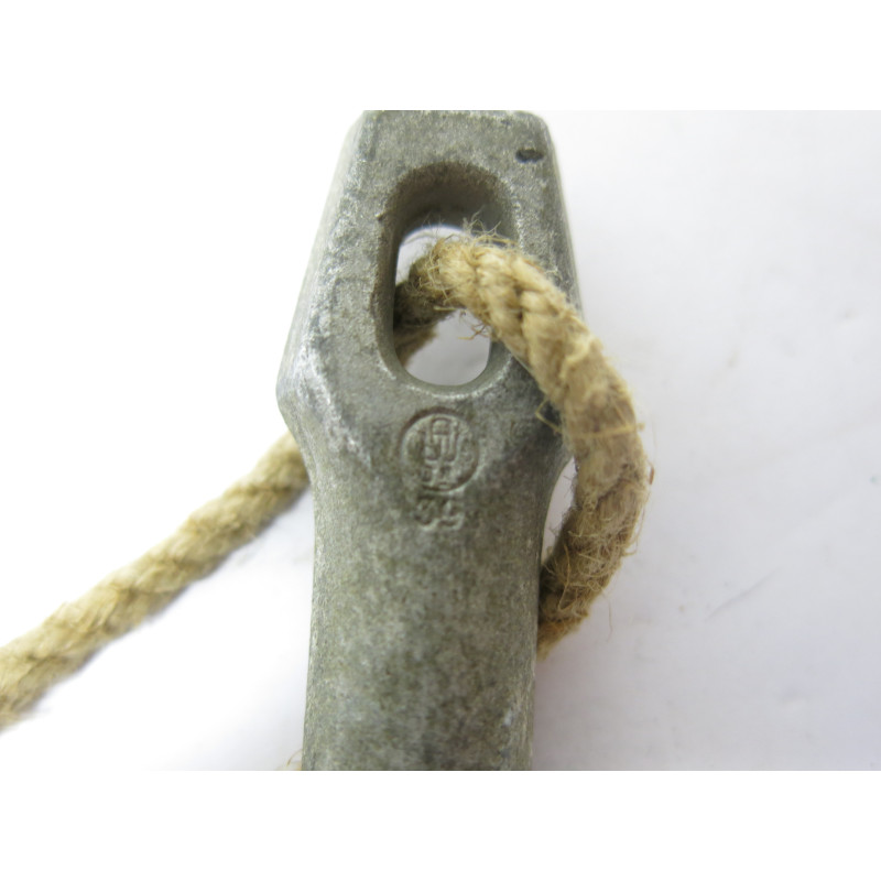 Piquet de tente Allemand aluminium daté  1939 ref 77