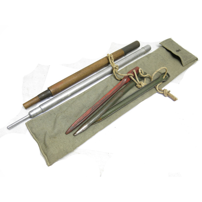 Mat de tente Allemand et piquets avec pochette Allemand ref 52