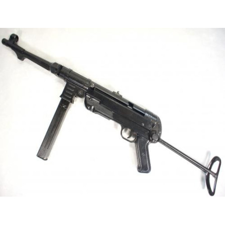 Pistolet mitrailleur Schmeisser MP.40. Denix vente libre      a majeur 