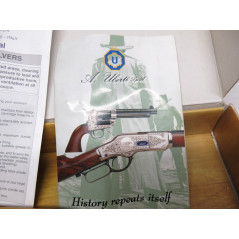 Boite revolver Uberti avec notice ref 447 