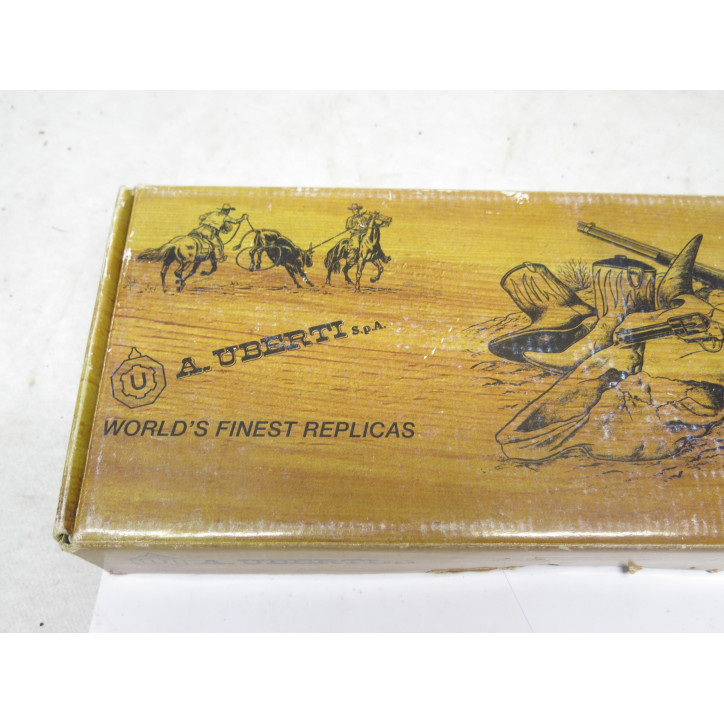 Boite revolver Uberti avec notice ref 447 