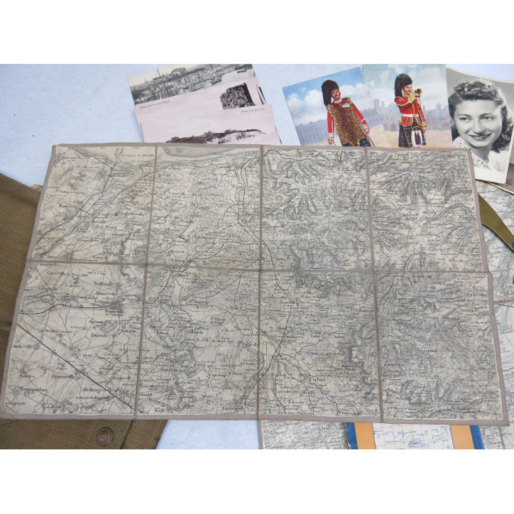 Porte carte Anglais 1944 avec souvenirs ref 753