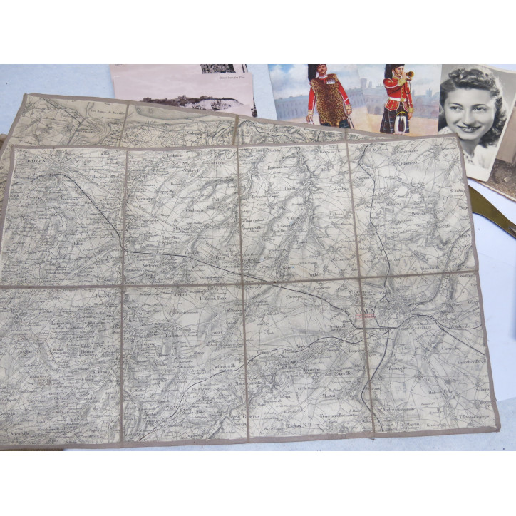 Porte carte Anglais 1944 avec souvenirs ref 753