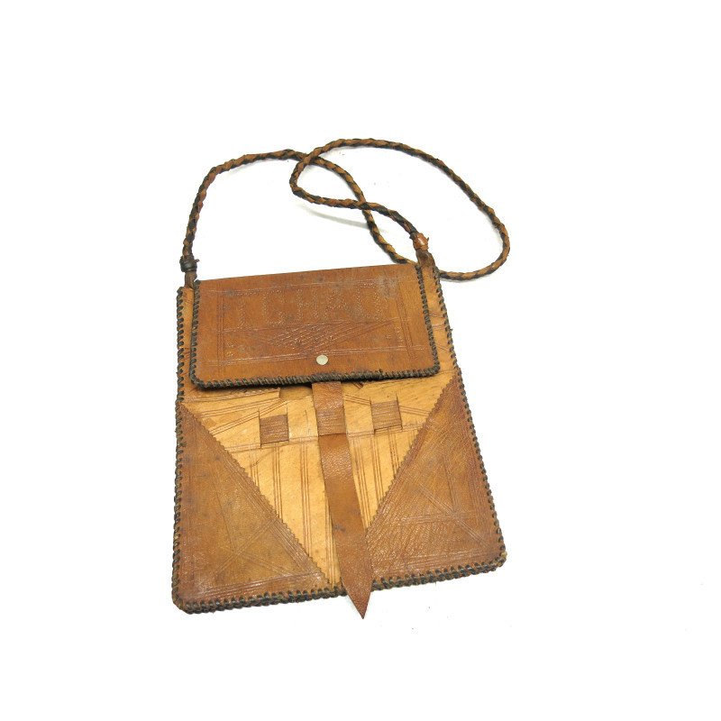 Porte carte cuir 1942 du Bataillon de Marche 4  DFL  Tchad  ref 423  