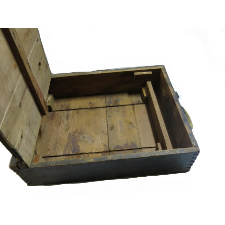 Rare caisse bois pour 15  grenades a manche ref 4000 