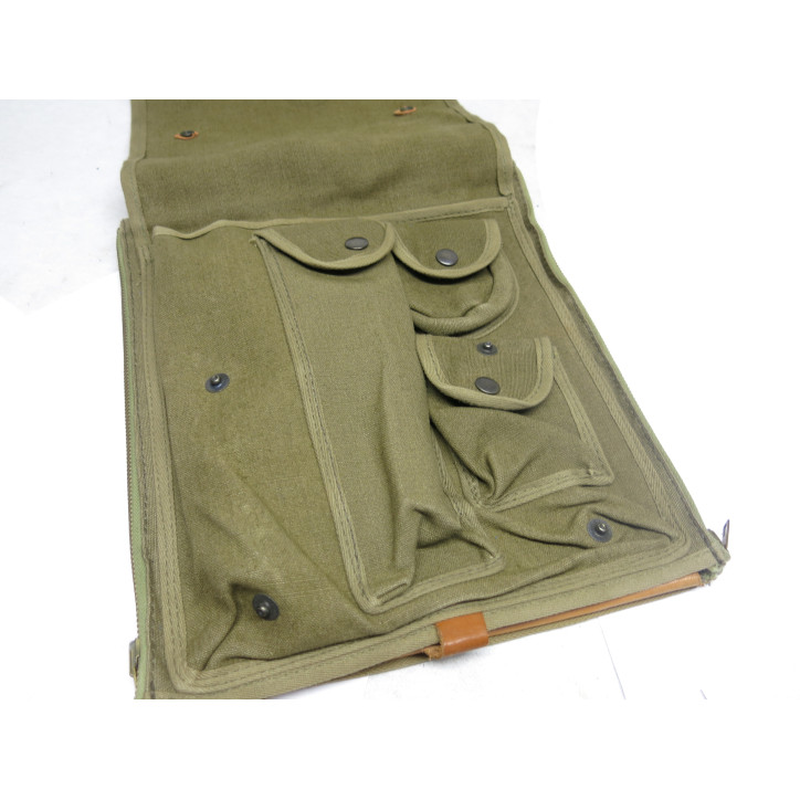 Porte carte liseur 1952 avec lampeTL et  regle  ref 850