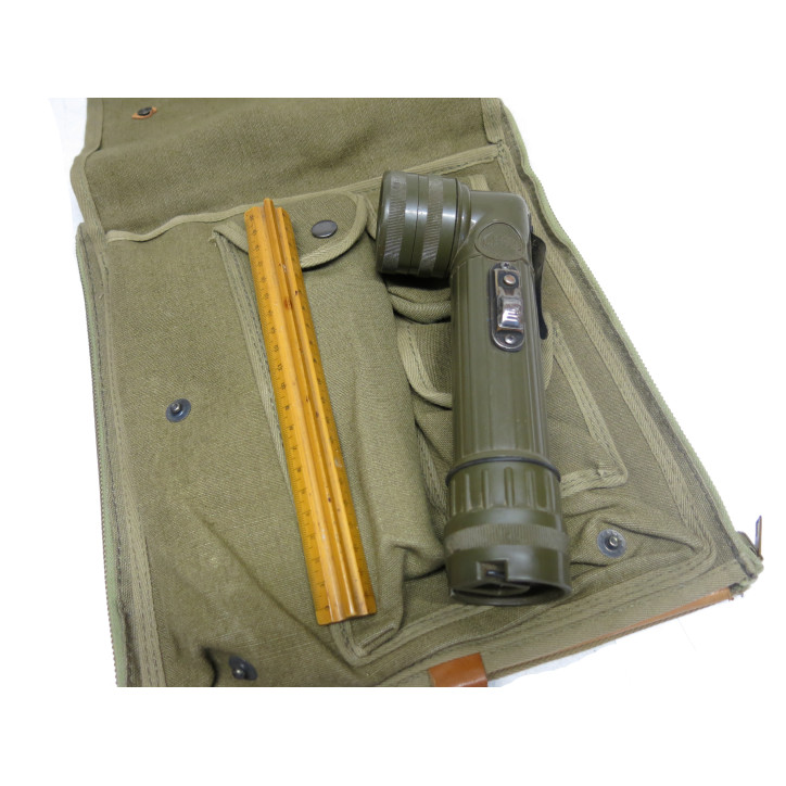 Porte carte liseur 1952 avec lampeTL et  regle  ref 850