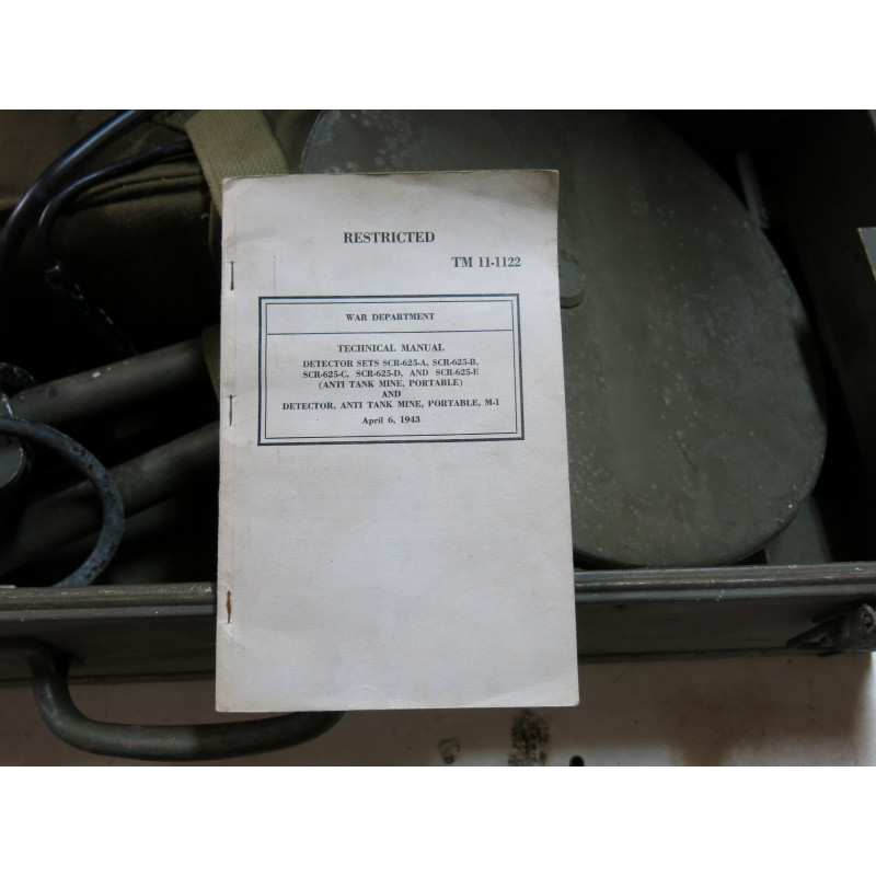 Detecteur de mine SCR 625  US 1944 dans sa boite ref