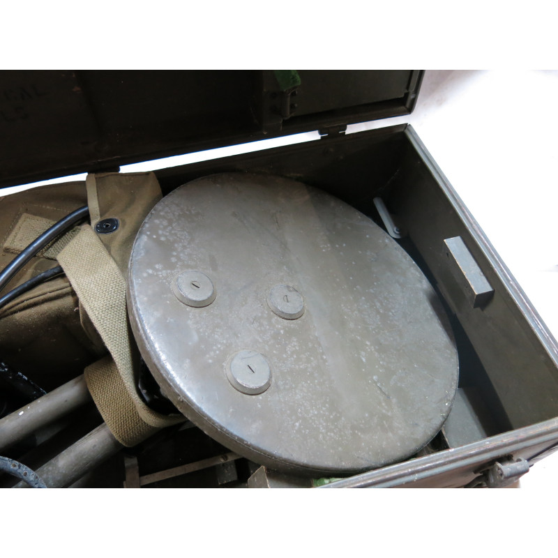 Detecteur de mine SCR 625  US 1944 dans sa boite ref