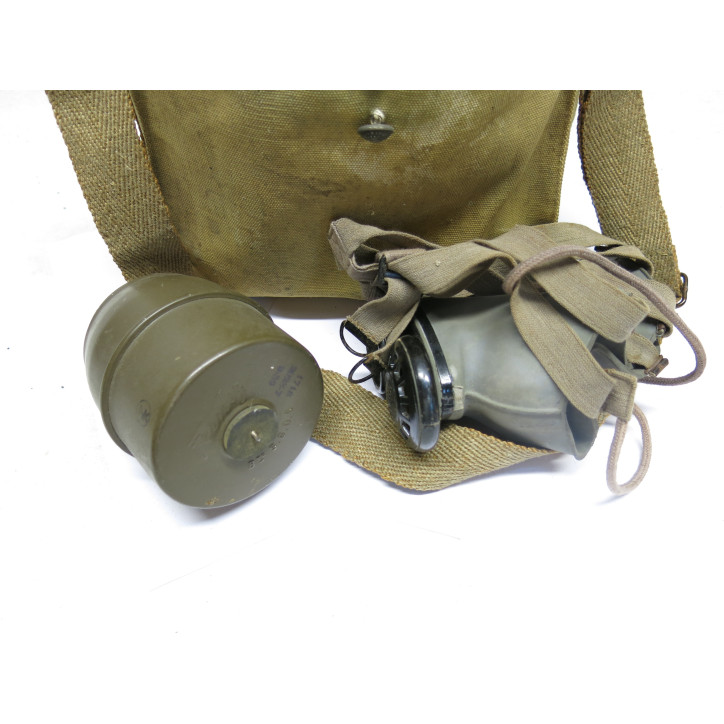 Masque a gaz Francais 1940 avec pochette  toile ref 120 
