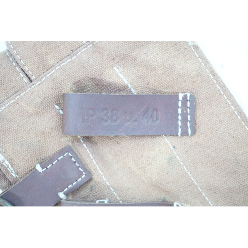 Paire de porte chargeur pour MP38 ou MP40 terrain fauve Paire de porte chargeur pour MP38 ou MP40 terrain fauve