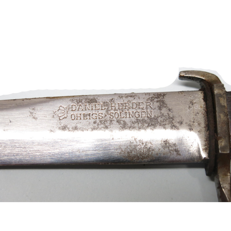 Poignard de tranchée Allemand Daniel Herder Solingen version patiné ref 125 Poignard de tranchée Allemand Daniel Herder Solingen version patiné ref 125