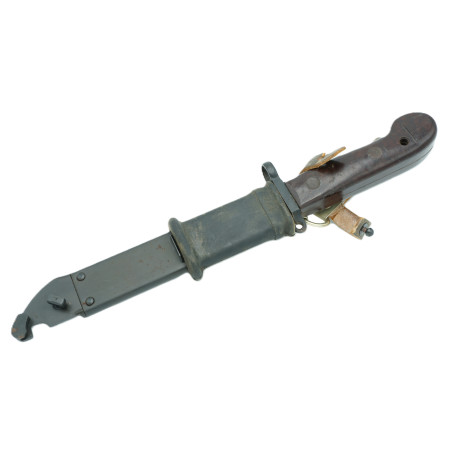 Baïonnette pour AK 47 premier type originale avec cuir de ceinturon
