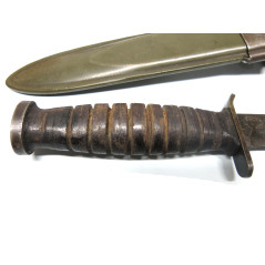 Beau poignard USM3 marquage UTICA sur lame ref 223