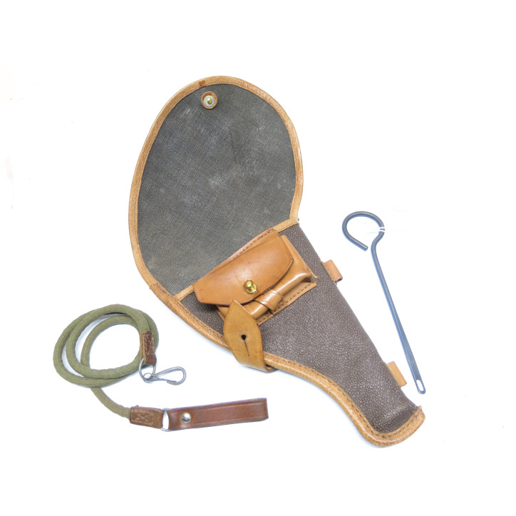 Superbe etui cuir revolver Nagant avec baguette et dragonne ref 55 