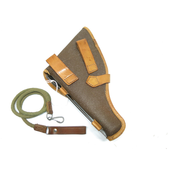 Superbe etui cuir revolver Nagant avec baguette et dragonne ref 55 