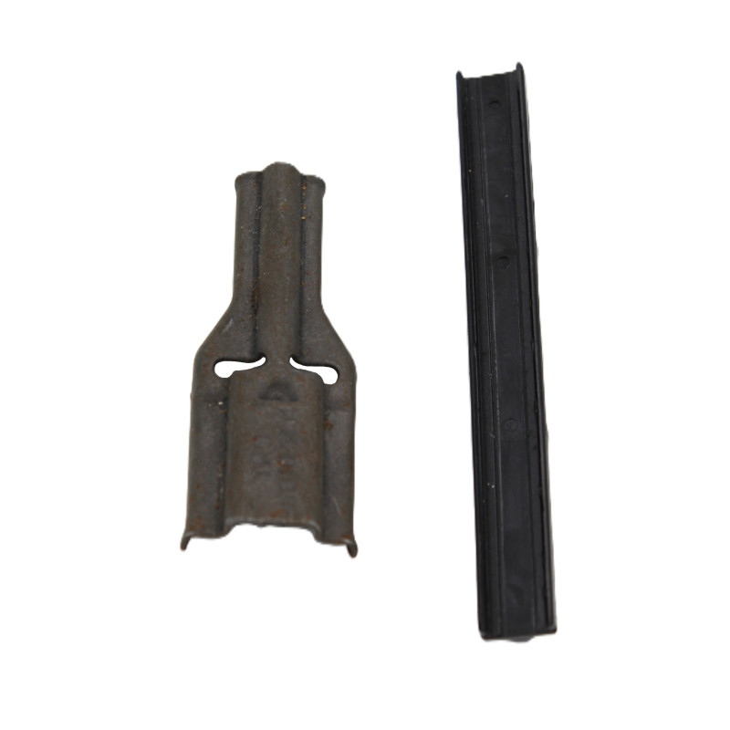 Lame chargeur Famas 5.56 + adaptateur