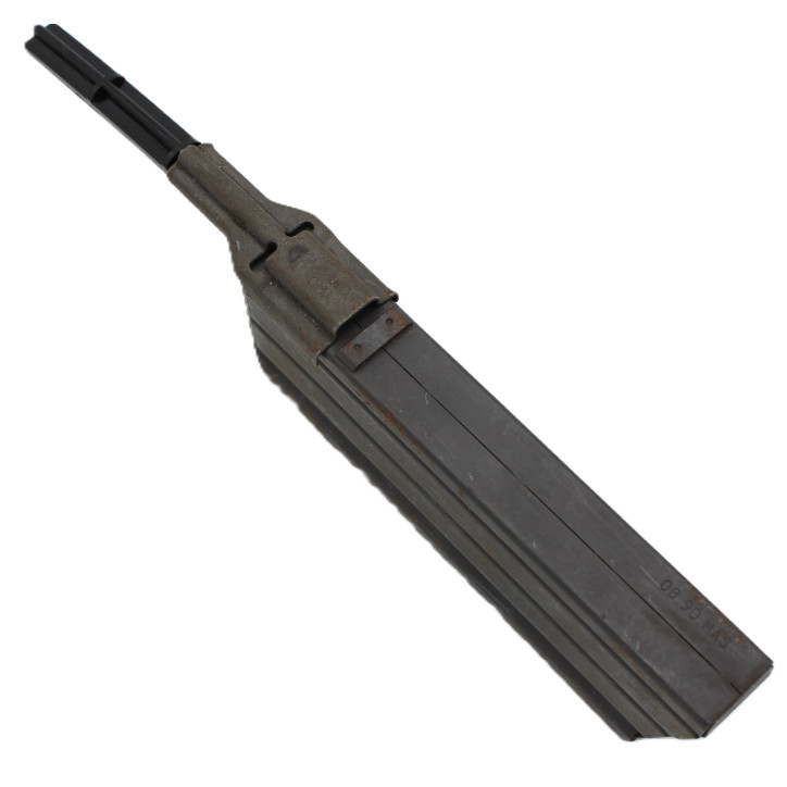 Lame chargeur Famas 5.56 + adaptateur
