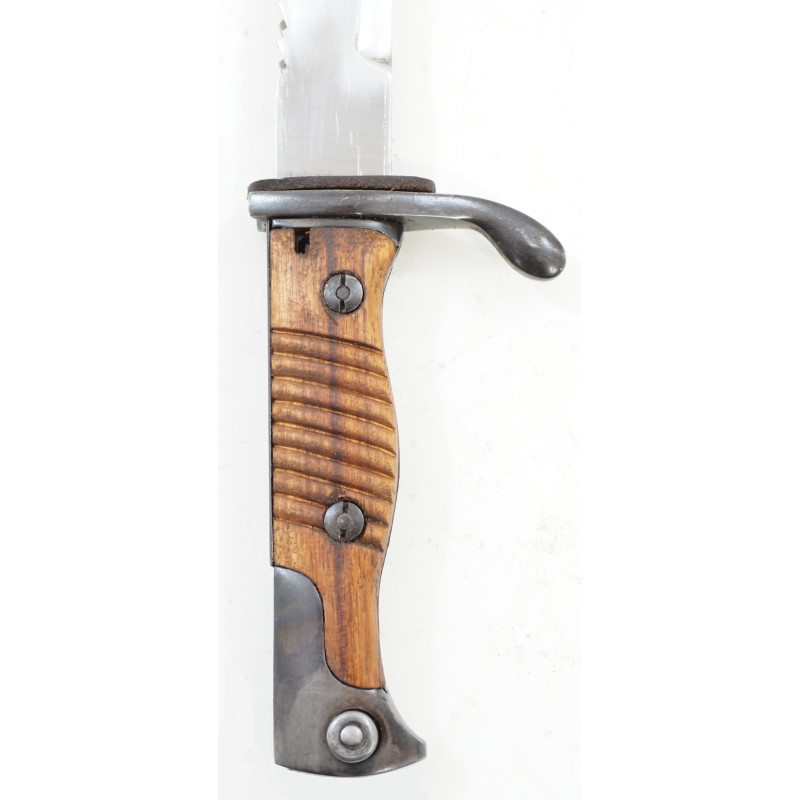 Baïonnette Mauser G98 à dent de scie avec fourreau cuir Baïonnette Mauser G98 à dent de scie avec fourreau cuir