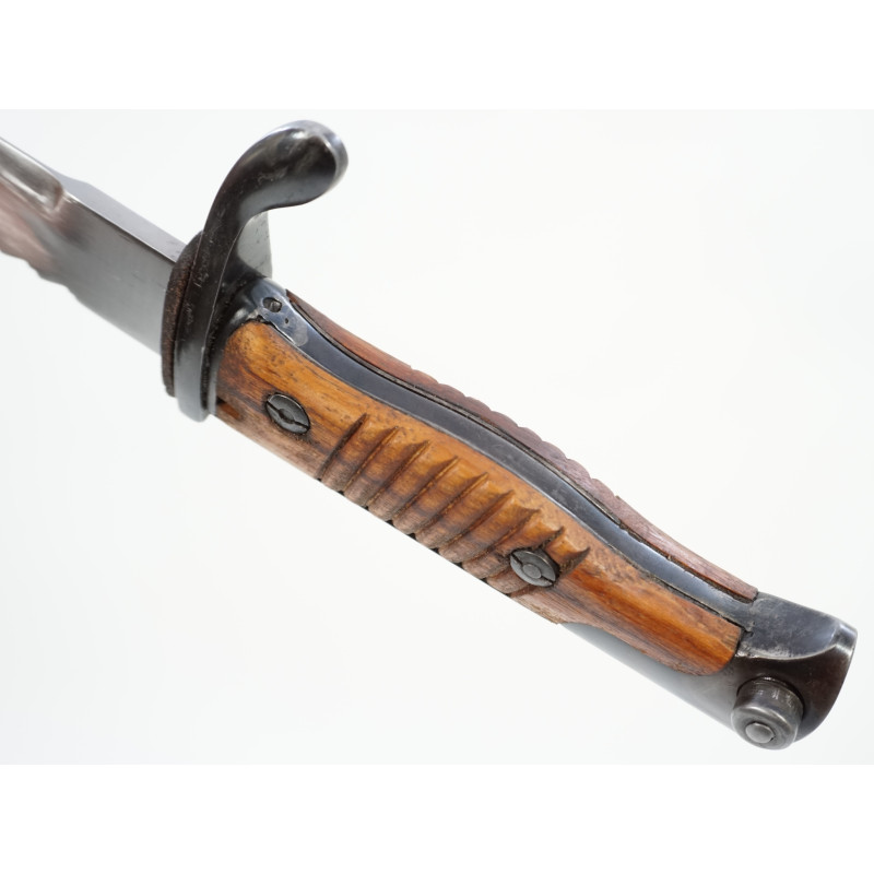 Baïonnette Mauser G98 à dent de scie avec fourreau cuir Baïonnette Mauser G98 à dent de scie avec fourreau cuir