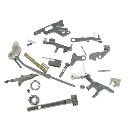 Lot de pieces Smith et Wesson 422 